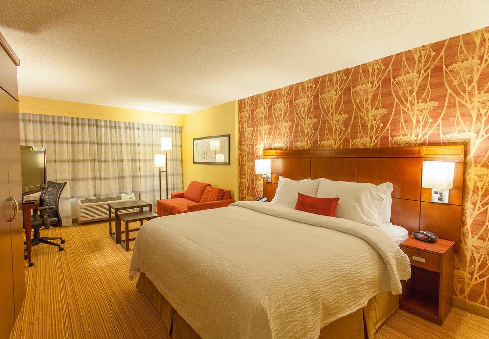 Courtyard By Marriott Charlotte Airport Loso Dış mekan fotoğraf
