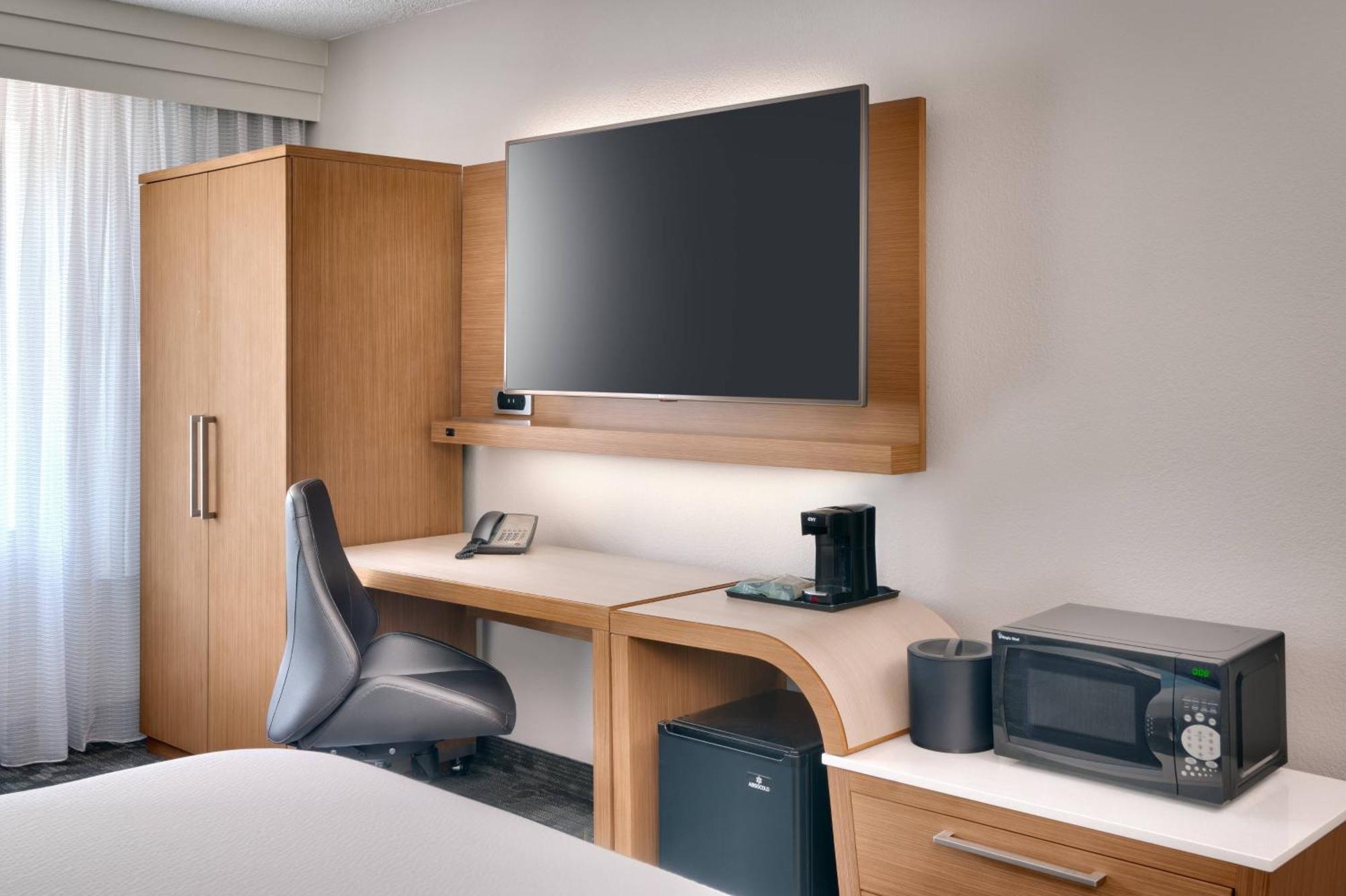 Courtyard By Marriott Charlotte Airport Loso Dış mekan fotoğraf