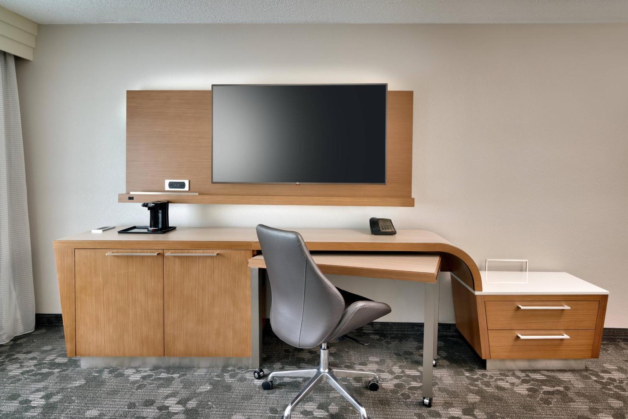 Courtyard By Marriott Charlotte Airport Loso Dış mekan fotoğraf