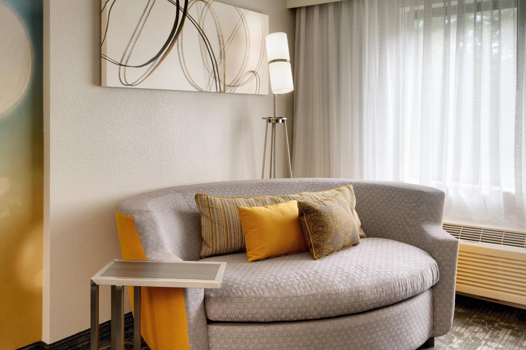 Courtyard By Marriott Charlotte Airport Loso Dış mekan fotoğraf