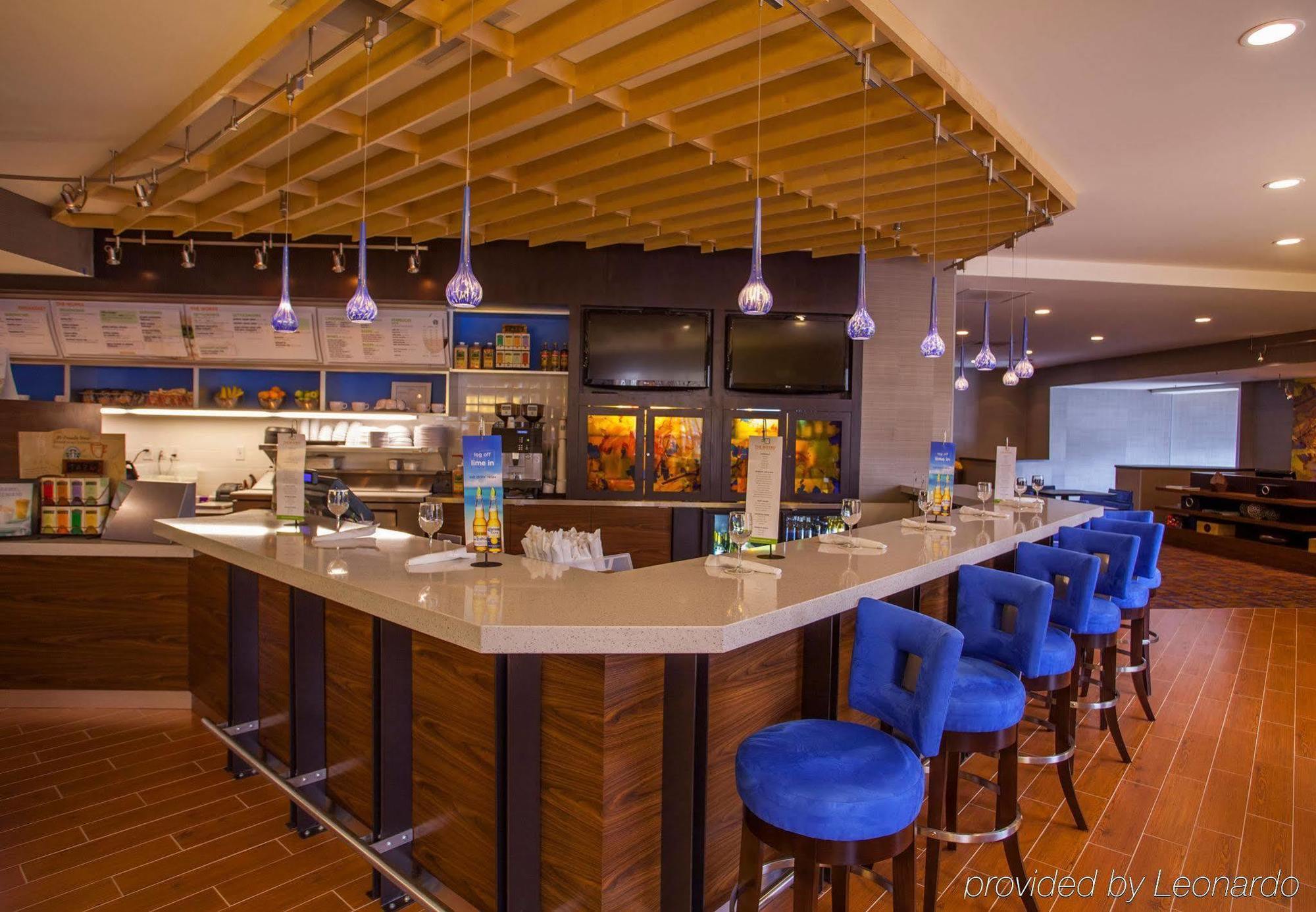Courtyard By Marriott Charlotte Airport Loso Restoran fotoğraf