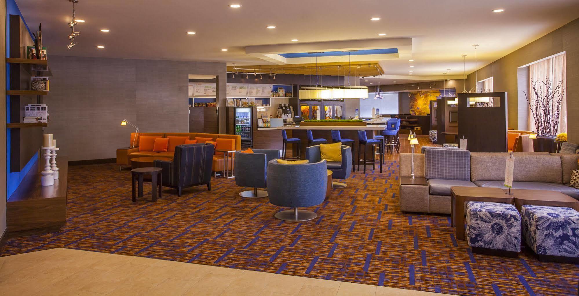 Courtyard By Marriott Charlotte Airport Loso Dış mekan fotoğraf