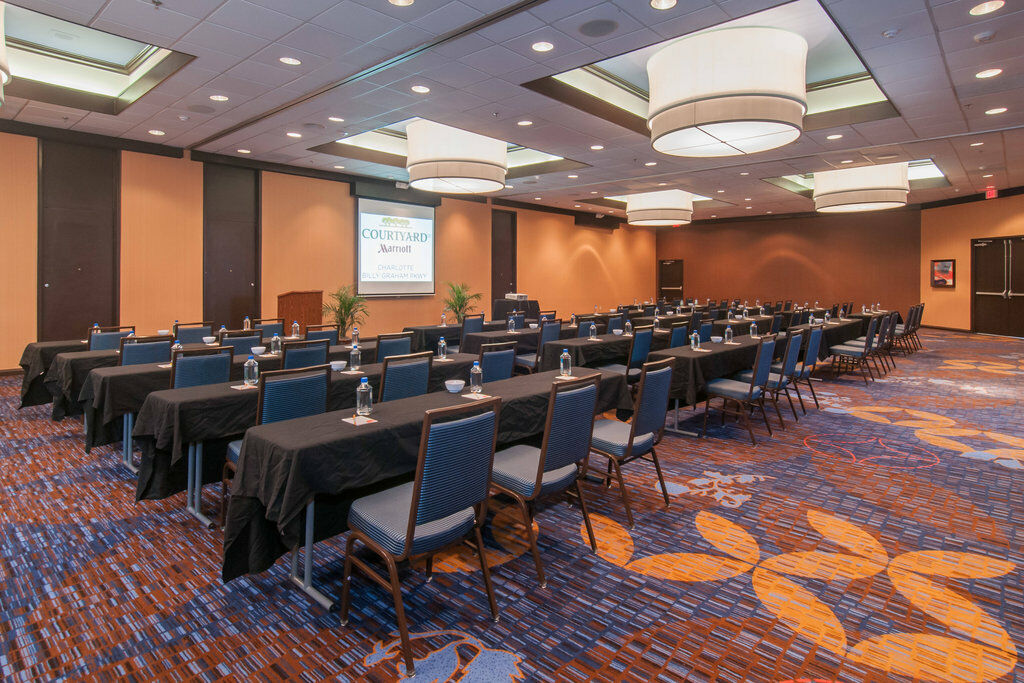 Courtyard By Marriott Charlotte Airport Loso Dış mekan fotoğraf